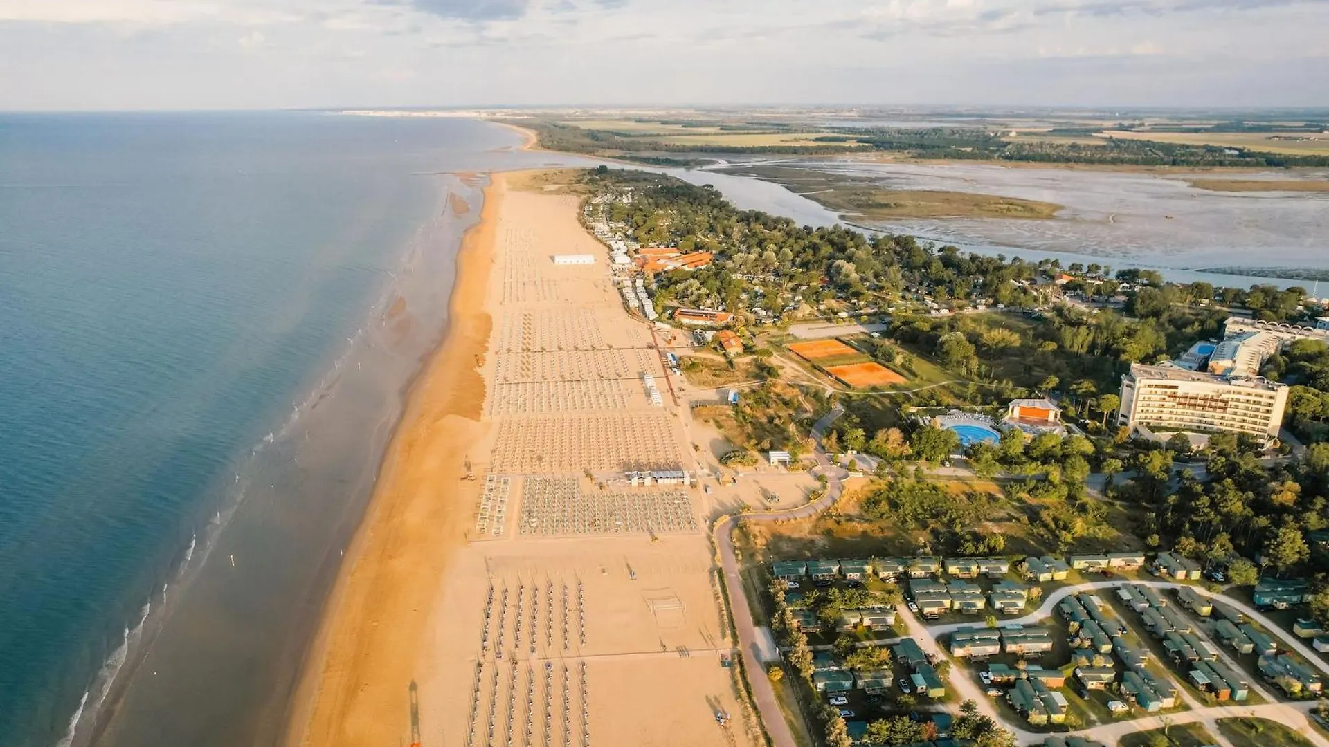 Flat Near The Beach Perfect Up To 6 Guests Bibione Italy